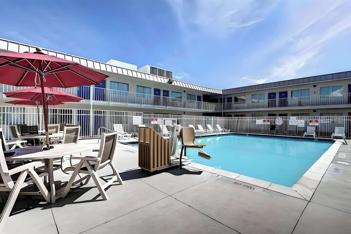 Pool 3 of 9