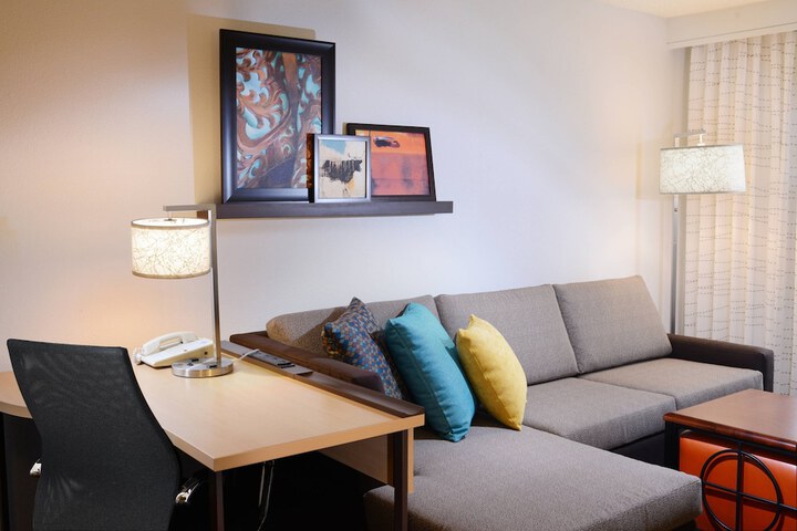 Room 7 of 19
