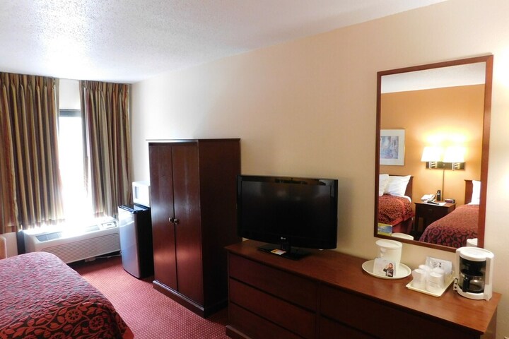Room 18 of 43