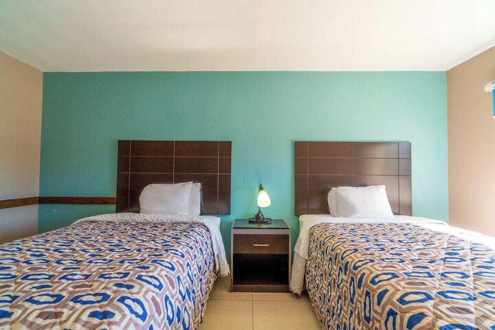 Woodfield Inn & Suites Hotel O Yoakum TX 111