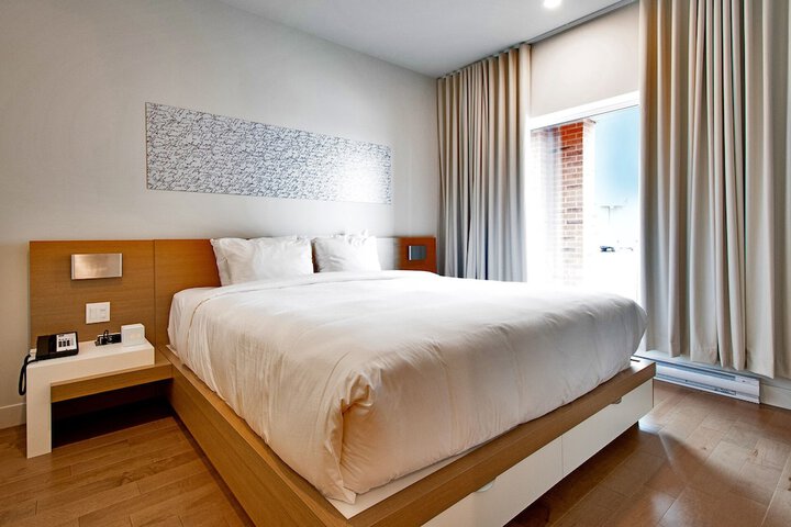 Room 52 of 112