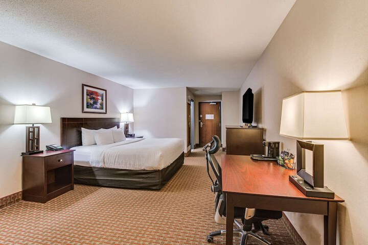 Room 14 of 82