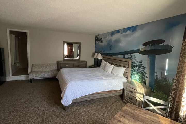 Room 43 of 79