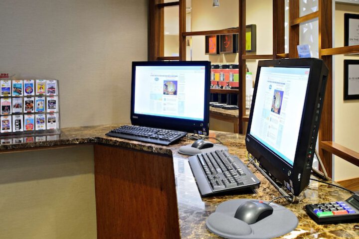 Business Center 30 of 31