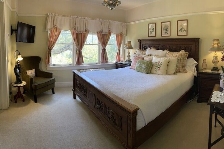 The Inn on Knowles Hill