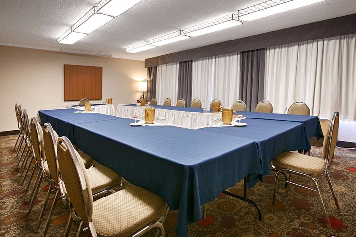 Best Western North Bay Hotel & Conference Centre