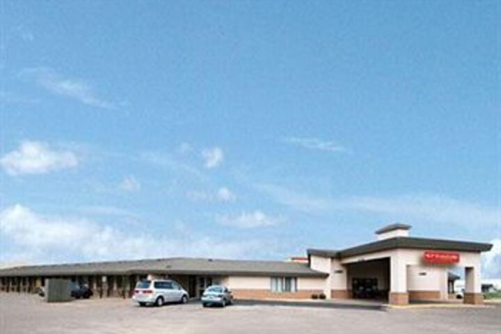 Econo Lodge Inn & Suites