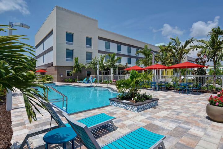 Home2 Suites Naples I-75 Pine Ridge Road FL
