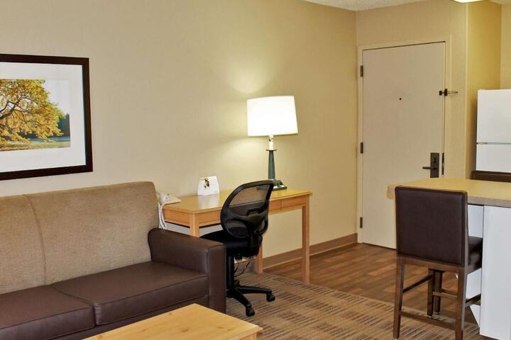 Room 5 of 18
