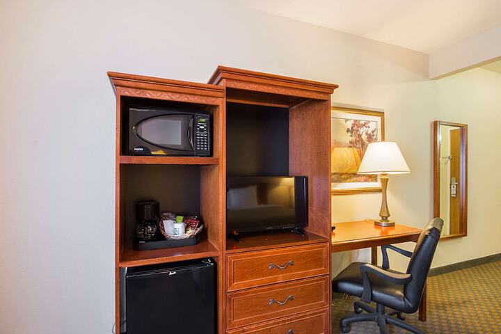 Room 17 of 35