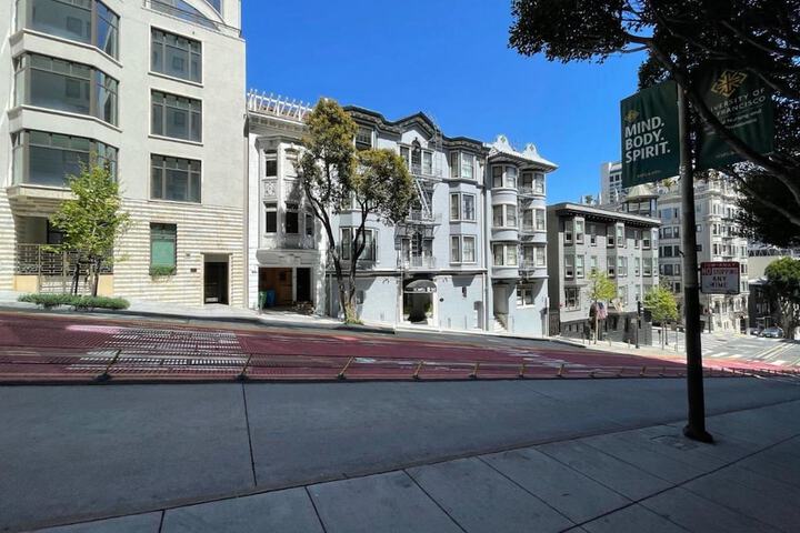 Hotel 4 of 21