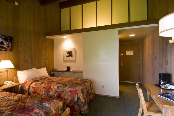Room 14 of 32