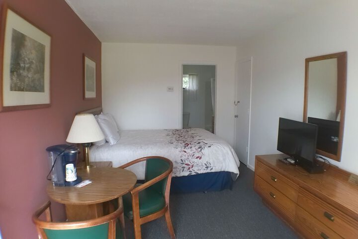 Room 15 of 25