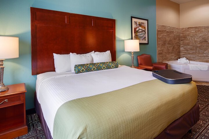 Best Western Plus Monahans Inn & Suites