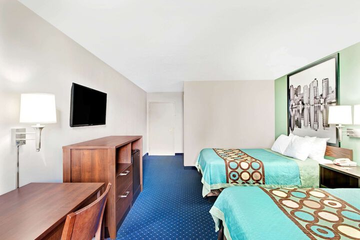 Room 13 of 17