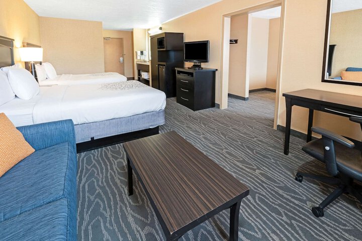 La Quinta Inn & Suites by Wyndham Logan