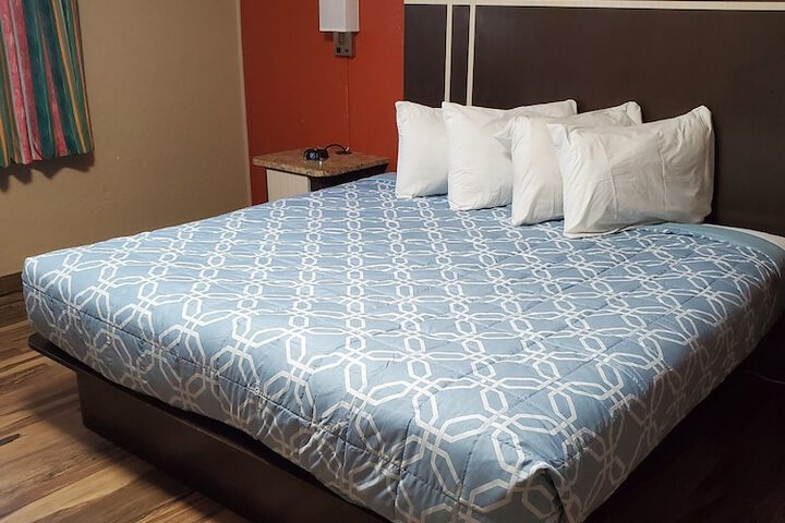 Room 16 of 21