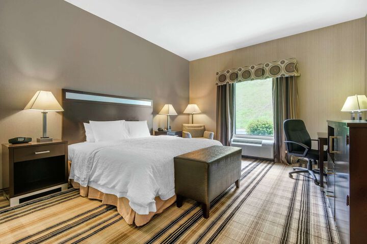 Room 34 of 48