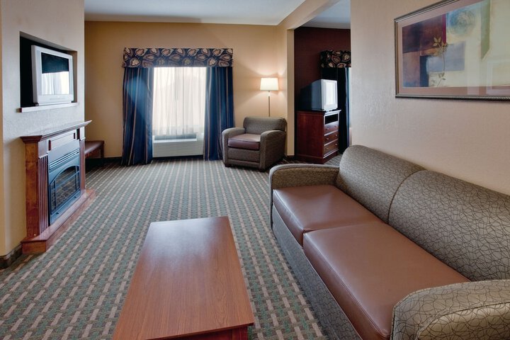 Room 13 of 34