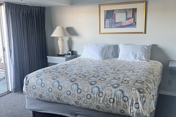 Room 25 of 53