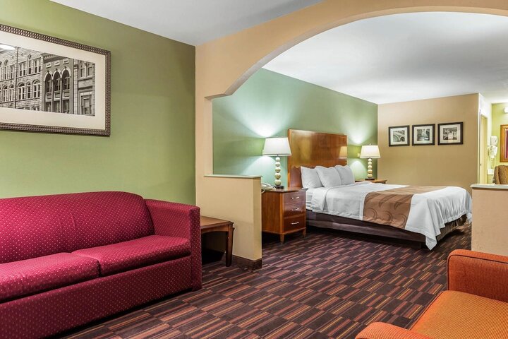 Room 15 of 52