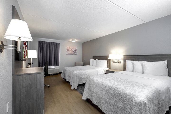 Red Roof Inn PLUS+ Boston - Mansfield / Foxboro