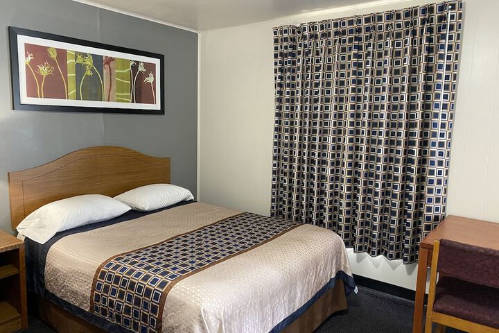 Room 12 of 23
