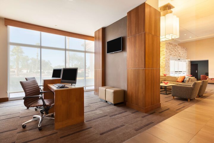 Hyatt Place Phoenix / Chandler-Fashion Center