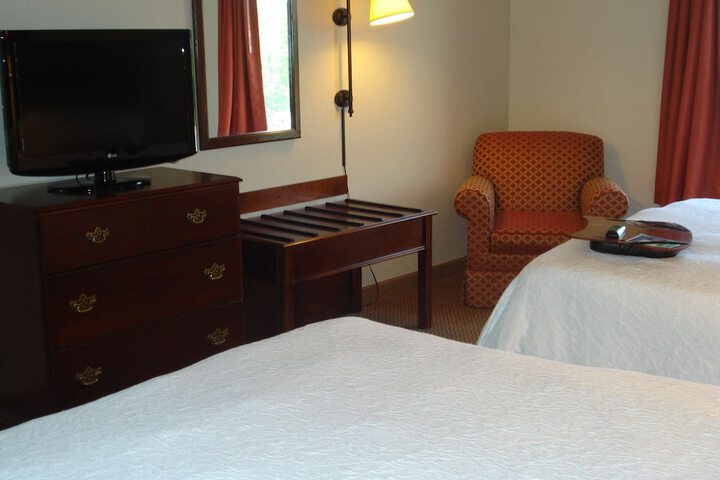 Room 51 of 69