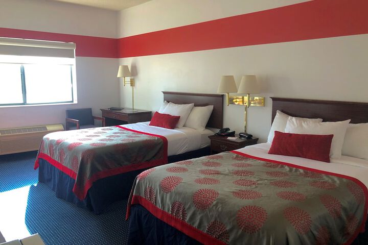 Room 11 of 25