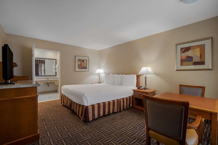 Room 21 of 37