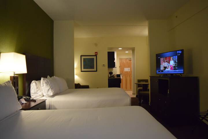 Holiday Inn Express & Suites Geneva Finger Lakes by IHG
