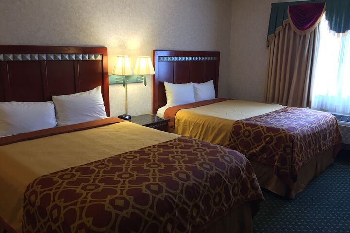 Room 12 of 27
