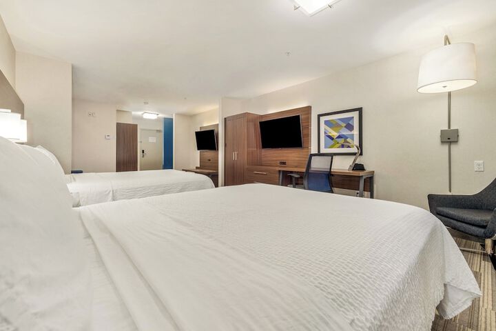 Room 175 of 348