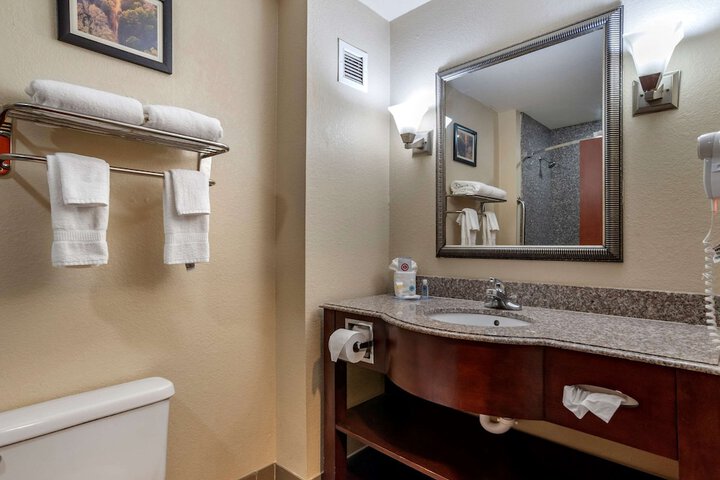 Room 21 of 28