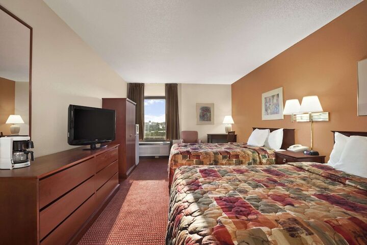 Room 35 of 43