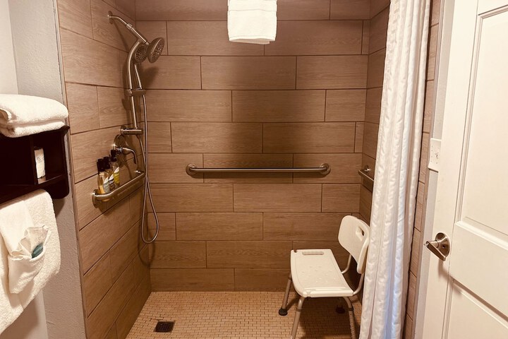 Room 281 of 345