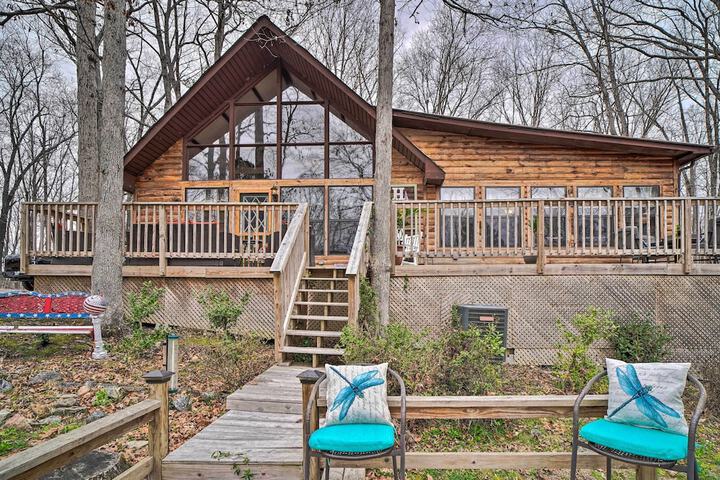 Douglas Lake Cabin w / Mountain-view Deck & Grill