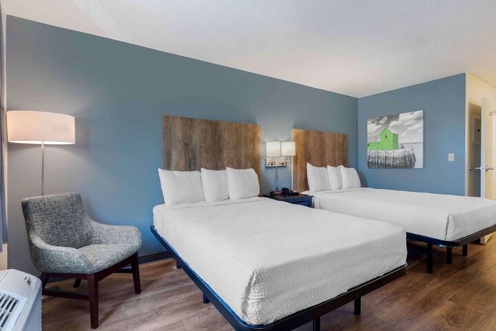 Room 16 of 28