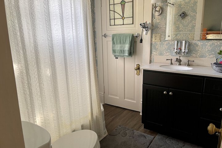 Room 10 of 19