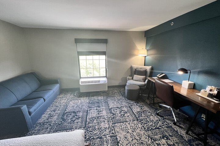 Room 18 of 60