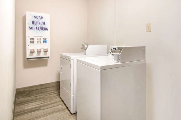 Quality Inn & Suites Albany Corvallis