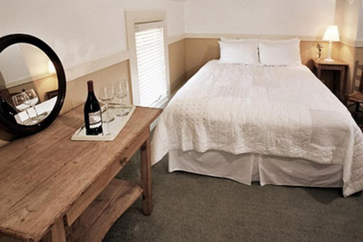 Room 5 of 32