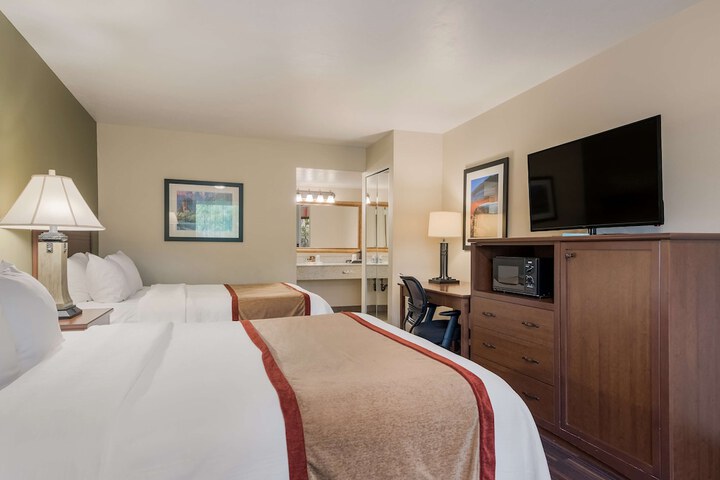 Room 21 of 34