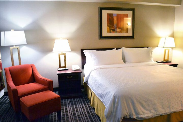 Room 25 of 52