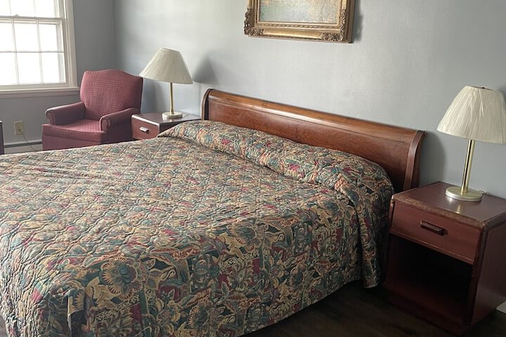 Room 27 of 46