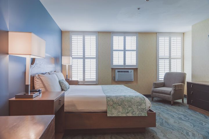 Room 16 of 34