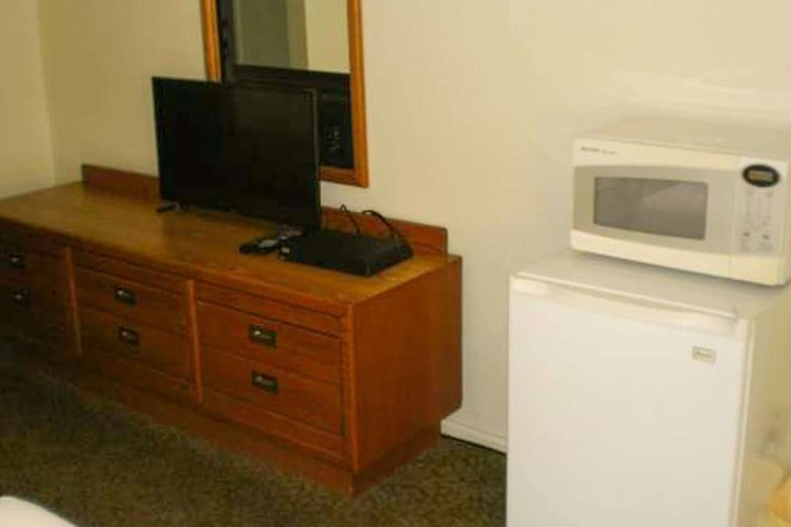 Room 16 of 24