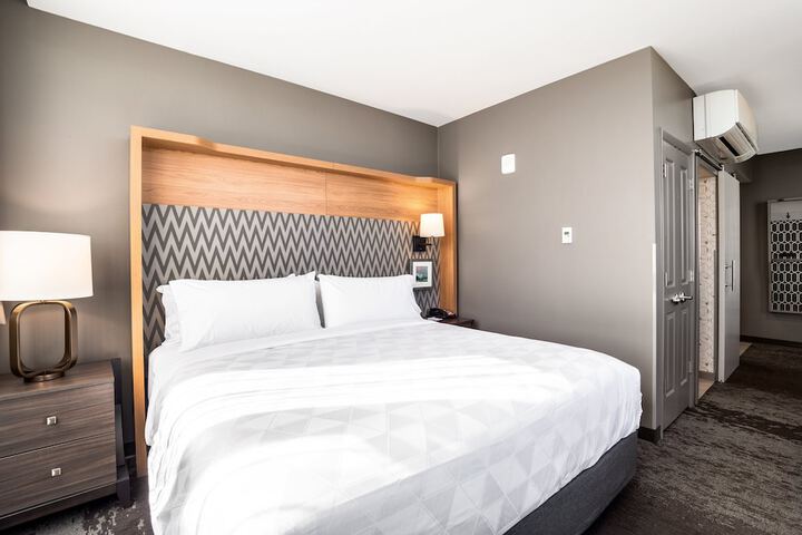 Room 20 of 37