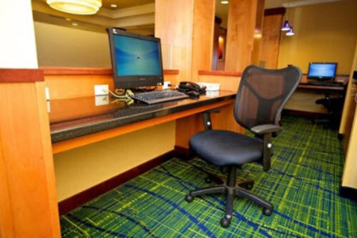 Business Center 66 of 69